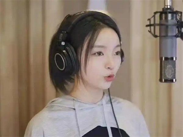 网红歌手小潘潘个人资料介绍