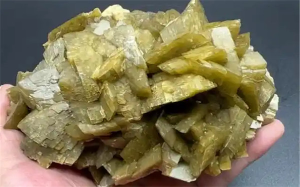 菱铁矿的主要成分是什么是混合物吗
