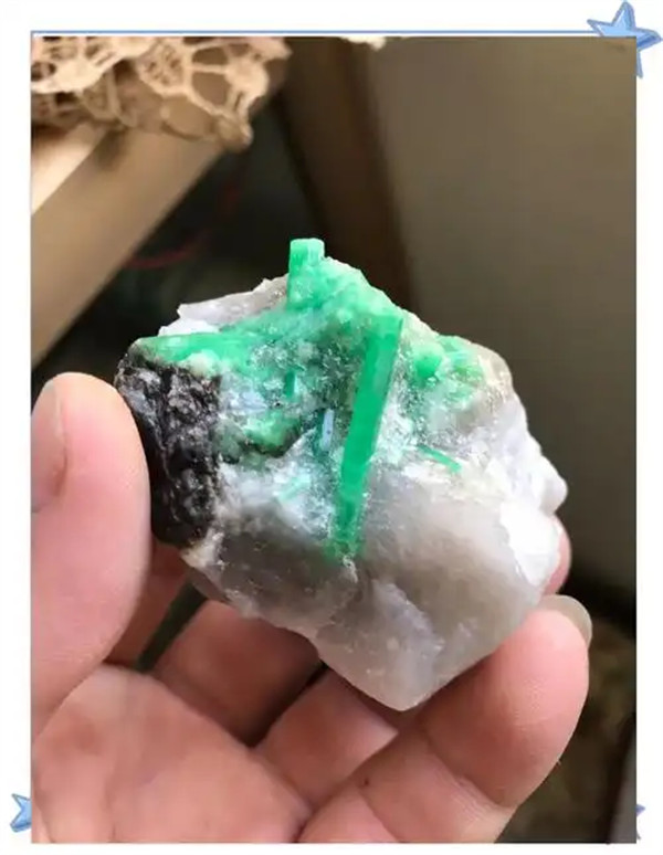 绿柱石值钱吗有什么寓意和象征