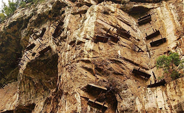 僰人悬棺景区在哪里有什么传说