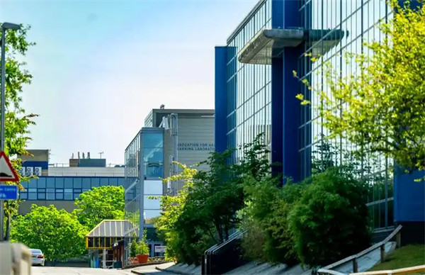 萨里大学在英国排名和世界排名怎么样