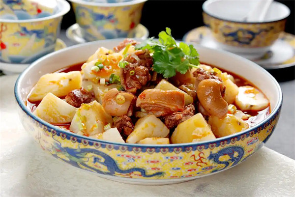 闽菜是以什么口味为主特点是什么